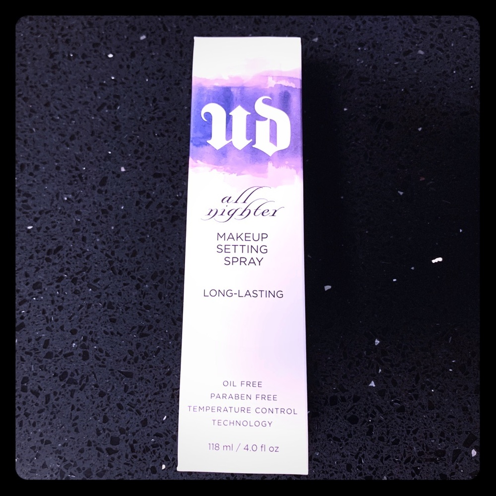 SOLD. NEW, FULL SIZE Urban Decay All Nighter Spray